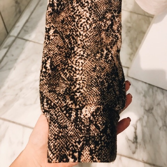 Zara Leopard Print Long Sleeve Crop Top - Picture 3 of 3